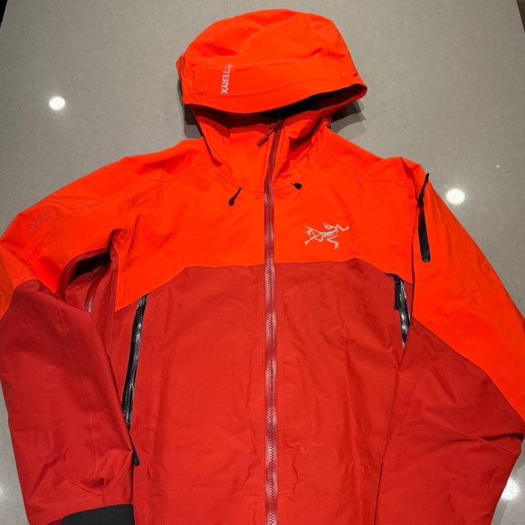 Men’s Arc’teryx Rush Gore Tex jacket (sz medium) - Picture 1 of 4
